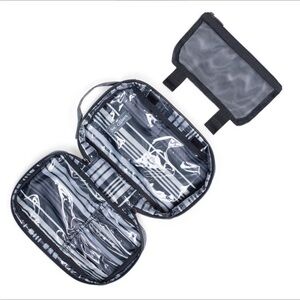 Lug Hover Cosmetics Pouch. Heather Gray. NWT